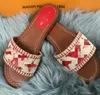 Summer luxury Sandals Designer slippers women Flip flops Slipper Fashion Genuine Leather slides Metal Chain Ladies Casual shoes size36-42 V687