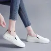 Casual Shoes Soft Bottom White Loafers Women's Lightweight Leather Pu Bekväm andlig mode Mockasin