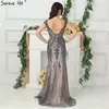 Robes de fête Grey Luxury Luxury Dubaï Design Robe de soirée perle à paillettes Sans manches Sparkle Robes 2024 Serene Hill LA6679