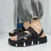 Yishen Erkekler Sandalet Sıradan Ayakkabı Trend Şık Gladyatör Açık Ayak Platformu Açık Mekan Plajı Y Siyah 240417