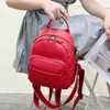 Mochila feminina de couro de camada Cabeça versátil e elegante Multi compartimento multifuncional multifuncional