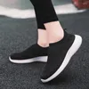 Chaussures occasionnelles Femmes Fabric de tissus femme Fashion Sweet sur tenis feminino baskets plus taille zapatos de mujer