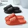 Hausschuhe dickes Flachboden Badezimmer Haus für Männer Frauen Mode weiche Eva Innensandalen 2024 Sommer Non Slip Flip Flops