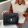 Väskor 2023 Luxury Fashion Vintage Designer läder axelväskor för kvinnor svart brun satchel på handväskor stora arbetsverksamhet väska