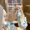 2024 Kuromi Cave Shoes Women's Summer Cartoon Accessories Authentic ip Co Märke Externt bär tjock sula Eva Anti Slip Two Wear Slippers