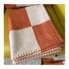 Blanket Luxury Designer Letter Cashmere Lã de lã macio Shawl portátil Sofá quente lã de lã de malha 14 cores Spring outono woma dhiyk