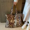 Tassen sexy luipaardontwerp 2023 grote Koreaanse mode shopper boodschappentassen voor dames handtas schoudertas grote capaciteit tas tas