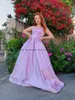 Robes de fête élégantes lilas long soir applique en satin avec des sangles de spaghetti diamant