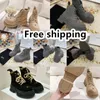 Botas de diseñador Popular Women Women Booties Short Shitle Boot Luxury Sases Womens Tacón grueso tamaño 35-40 Caminata gruesa Smfk Gai