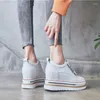 Casual schoenen Swyivy Echte lederen dames sneakers hoge hak 2024 Spring Hook Loop White Wedges Ladies Shoe