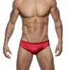 Kvinnors badkläder WQ10 2024 Summer låg midja Sexiga män simmar Bikinis 11 Solid Color Pool Beach Shorts Gay Baddräkter