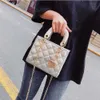 Sacs de soirée designer de haute qualité Femme Sac à épaule marque Luxury Handbag Claking Diamond Stripe Stripe Crossbody Female Travel Hand Purse T221