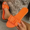 Slippers بالإضافة إلى حجم 43 قدمًا مفتوحًا للنساء للنساء الإناث الإناث الخفيفة شاطئية شاطئية أزياء شرائح النساء غير المنقولة