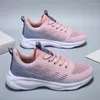 Chaussures décontractées crlaydk pour femmes courir le poids léger en maille respirant Tennis sans glissement entraîneuse baskets de marche sports pour voyager