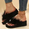 Slippels Fashion Spring Summer Women Dik Sole Wedge Heel Flip Flops Solid Color Down Feather Lichtgewicht Slip op comfortabel