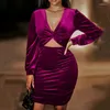 Lässige Kleider 2024 Frauen sexy Deep V-Ausschnitt Party Herbst Winter Langarm Slim Bodycon Mini Scheide Loch hohe Taille Damen Kleid