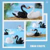Decorações de jardim 8 PCs Black and White Swan Ornamento Mini Toys Animais Figuras Escultura Para Carros de Plástico Minúsculos Estátua