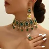 Orecchini set di gioielli in oro vintage per donne Green Black Rhinestone Choker per perle Collana Orecchini Orecchini Anello Halloween 230831