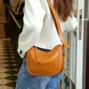 Tabaklanmış bitki üst tabakası inek derisi niş ve çok yönlü kadın çantası tek omuz crossbody minimalist fermuarlı hamur tatlısı hilal dişi