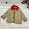 New Brand Girls Boys Down Jacket Luxury High Quality Automne and Winter Children's Trench Coat Trench's Taille de 100 cm-160 cm A10