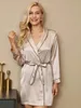 Vêtements à la maison Silk ceinturé femme robe lavande reliure garniture kimono vêtements de nuit cadeau mûrier mariée peignoir pour femmes