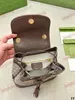 Högkvalitativ fashionabla ryggsäck Designer Classic Cowhide Material storkapacitet shoppingväska Väsentlig resväska handväska när du går ut