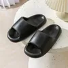 Slippers pour femmes épaisses Eva Home Home intérieure non glissée Déodorant salle de bain en plein air porte en gros des hommes d'été