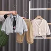 Одежда наборы детей Baby Boyque Boutique Одежда 2024 Spring Solid Color Cardigan Coats Рубашки брюки 3pcs малышки мальчики наряды детей