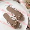 Summer Women Beach Flip Flops Scarpe classiche di qualità da borchie di qualità FREGGIO FATTO FLAPPER FLAPPLE FEMPLE FEMMINE JELLY SANDALS SCARPE 515