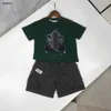 Luxo Baby Tracksuits Summer Boys Boys Duas Peça Conjunto Kids Designer Roupas Tamanho 90-150 CM Camiseta e shorts de elefante 24April