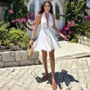 Casual klänningar ayualin broderi mini sommar boho strand vestidos sexig djup v nack ärmlös rygglös spetsklänning för kvinnor robe