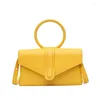Axelväskor högklassiga väska kvinnors modehandväska 2024 Stil Portable Square Sling Simple Unit Price Messenger