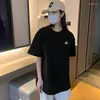 女性用Tシャツ3色2024裸の雰囲気のタンクケーリティファブリックスリムフィットスポーツジャケット女性フルジッパージムフィットネスコート付き2ポケット