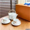 Conjunto de chá de monograma de livi colecionável conjunto de porcelana de porcelana de leite copo de canecas de café em família jantar de café da manhã para café