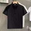 ファッショナブルで豪華なジャクアードレジャーポロシャツ夏の快適で通気性のある若者スリムフィットポロネックショートスリーブTシャツメンズトップ