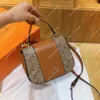 Lysa ontwerper dames schoudertas hoogwaardige lederen koetsbrief bedrukte coa crossbody tas mode flap handtas afneembare schouderband