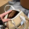 Дизайнерская подушка на плечо ремень моды дизайнерская кожаная сумочка сумки для плеча женщин кросс кубика мини -кошелек на молнии сумка для корзин
