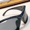 Solglasögon för män Kvinnor Fashion 0157 Designer Summer Avant-Garde Goggles Catwalk Casual Style Anti-ultraviolet UV400 CR39 Acetate Alien Frame Randges Random Box