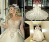 Lyxiga arabiska dubai bröllopsklänningar ren nacke långärmad katedral tåg kristallpärlor kapell brudklänningar vestidos de novia plu1867299