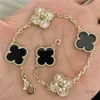 Van Clover Armband Designer Jewlery Rose Gold Armband For Woman Luxury Silver Four Leaf Charm Braclet med Box Zuf1 2VXF