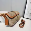 Luxury Handbag Designer Kvinnor Brand Bag New Olay Medieval Underarm Bag Single Shoulder Handväska Enkelt och lättvikt