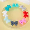 20st Bowknot Silicon Teether Pärlor En gratis Bow Tie Baby Tinging Bead Diy Pacifier Chain Making Chewable Toys Accessories 240415