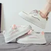 Casual Shoes Designer-Plattform Running Sneakers Frauen Tennis Chunky White Slip auf vulkanisierter Schuh Frühling Sommerspüre-up