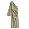 Vestido de verão para mulheres 2024 praia de praia encobrimento oblíquo ombro de seda textura de seda slim fit