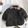 New Brand Girls Boys Down Jacket Luxury High Quality Automne and Winter Children's Trench Coat Trench's Taille de 100 cm-160 cm A10