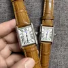 人気の正方形の真のクォーツレディースウォッチ28mm本物の牛の革ベルトクロッククラシックスモールローマナンバータンクダイヤル良い見栄えの良い腕時計