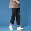 Летние минималистские джинсы с укороченными штанами с манжетами с манжетами, прямыми ногами, модными видами спорта и повседневным