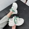 Chaussures décontractées Mesh Sole épaisse papa 2024 Sports polyvalents Vulcanisés Petites baskets blanches Femmes Luxury Zapatos de Mujer