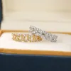 2024 INS de anéis de casamento mais vendidos Jóias de moda simples 925 Sterling Silver Gold Fill Party White 5A Cúbico CUNCON CZ Diamond Women Envolvimento Band Chain Ring Presente