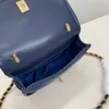 Designer Donne da sella da sella con fibbiano Modello di ricamo da ricamo in tela Borsa a tracolla in metallo Borsa di moda squisita Diamond Controllo Borsa di design